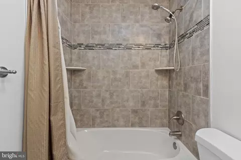 Bath - 132 Ann Ave, Dover, DE 19904 photo 1 of 2