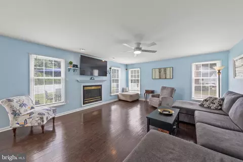 200 Meadow Dr, Dover, DE 19904 photo 9
