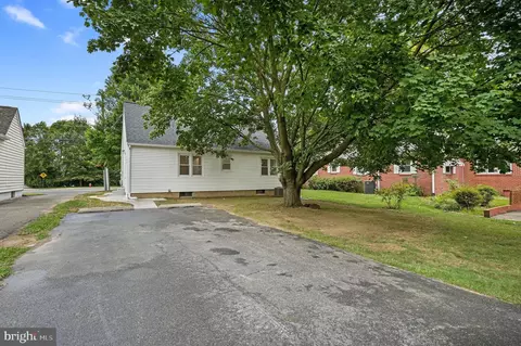 Exterior - 914 S State St, Dover, DE 19901 photo 5 of 5