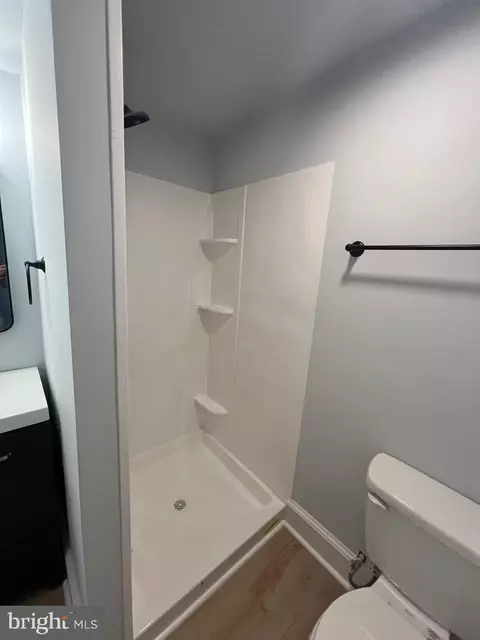 Bath - 56 S Governors Ave, Dover, DE 19904 photo 4 of 5