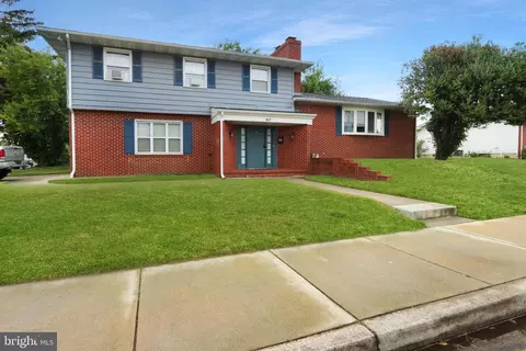Exterior - 40 Bertrand Dr, Dover, DE 19904 photo 1 of 3