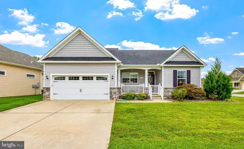 16 Lexie Ct, Dover, DE 19904