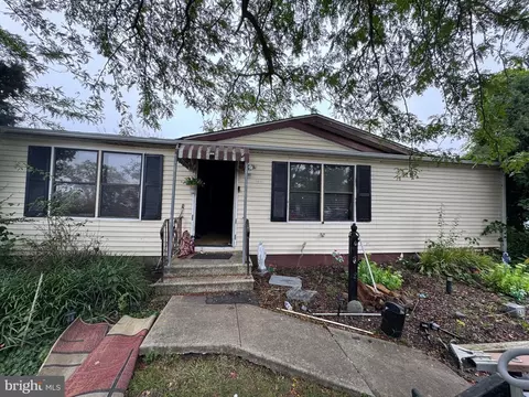 109 Persimmon Cir E, Dover, DE 19901