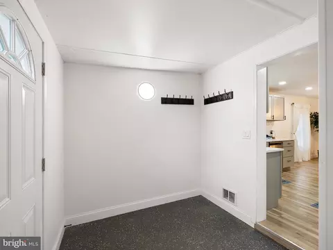 Entry Way - 78 Ann Ave, Dover, DE 19904 photo 2 of 2