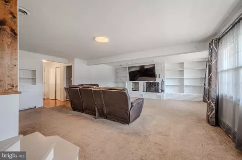 Living - 1164 Charles Dr, Dover, DE 19904 photo 1 of 4