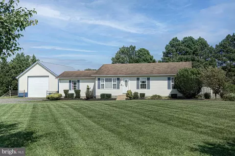 10228 Bayside Dr, Dover, DE 19901 photo 1
