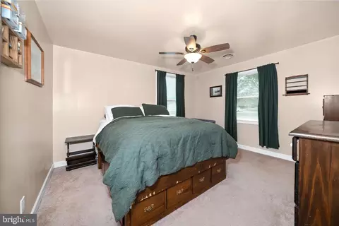 Bedroom - 1255 Pine St, Houston, DE 19954 photo 1 of 4