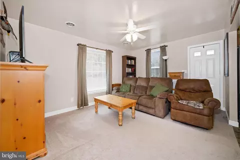 Living - 1255 Pine St, Houston, DE 19954 photo 1 of 1