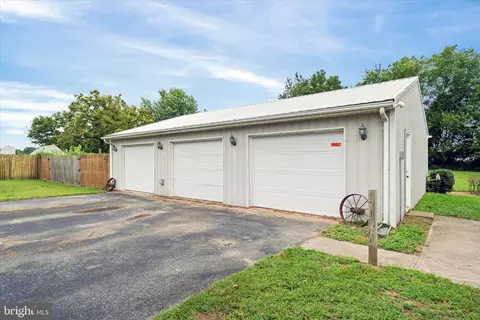 Exterior - 1255 Pine St, Houston, DE 19954 photo 3 of 7