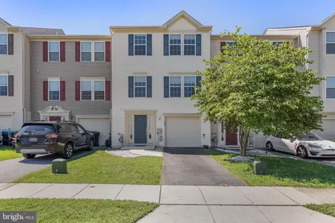 107 Summer Dr, Smyrna, DE 19977