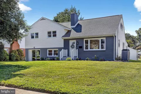 910 Monroe Ter, Dover, DE 19904