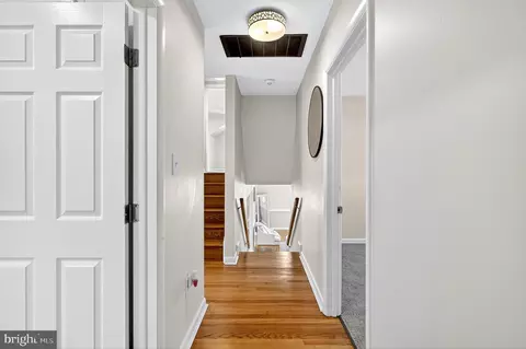 Entry Way - 910 Monroe Ter, Dover, DE 19904 photo 6 of 7