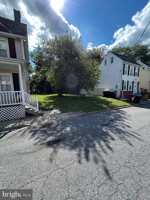 121 N East St, Smyrna, DE 19977