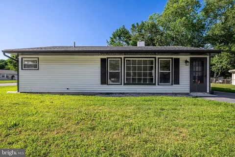 Exterior - 1 Congress Pl, Dover, DE 19901 photo 1 of 4