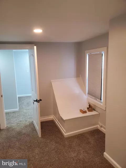 Entry Way - 8 S Governors Ave, Dover, DE 19904 photo 4 of 5