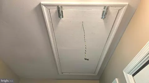 Entry Way - 458 Evelyndale Dr, Dover, DE 19901 photo 2 of 2
