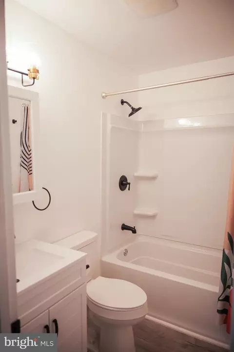 Bath - 190 Evergreen Dr, Dover, DE 19901 photo 1 of 3
