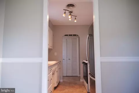 Entry Way - 190 Evergreen Dr, Dover, DE 19901 photo 2 of 6