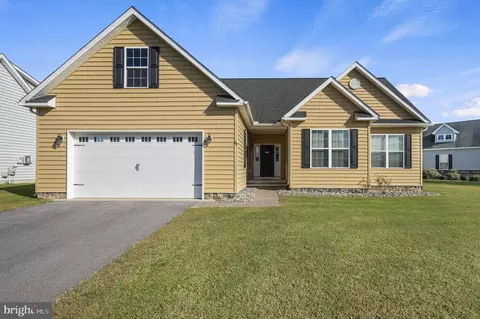 20 N High Meadow Dr, Felton, DE 19943