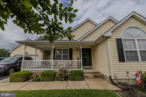 22 Raphael Rd, Smyrna, DE 19977