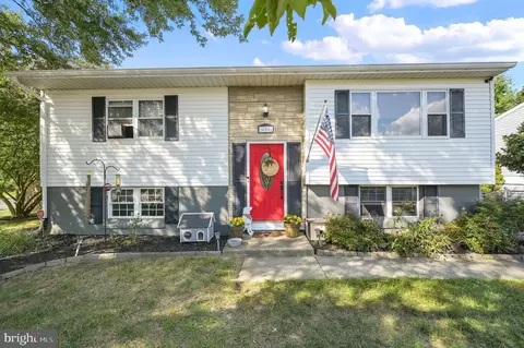 456 Ronald Ln, Smyrna, DE 19977