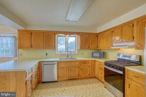 Kitchen - 40 Pine St, Dover, DE 19901 photo 1 of 3