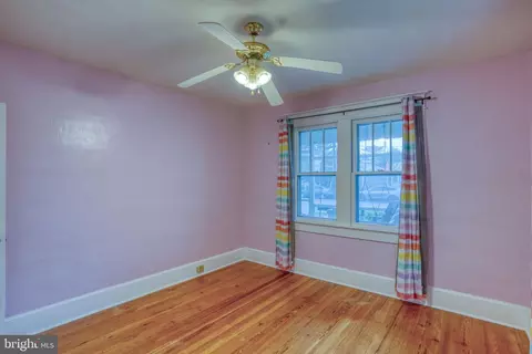 Bedroom - 40 Pine St, Dover, DE 19901 photo 3 of 5