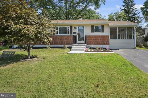 992 Boggs Dr, Dover, DE 19901