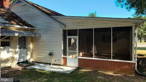 Exterior - 2043 Highland Ave, Dover, DE 19901 photo 3 of 12