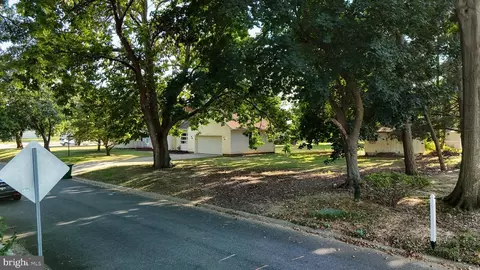 Exterior - 2043 Highland Ave, Dover, DE 19901 photo 4 of 12