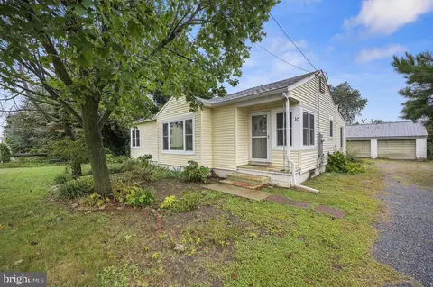 10 N Main St, Magnolia, DE 19962