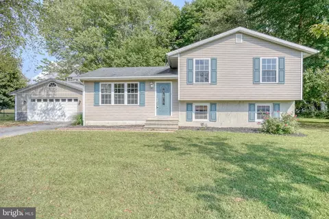 Exterior - 44 W Inner Cir, Dover, DE 19904 photo 1 of 5