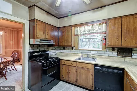 Kitchen - 40 Lotus St, Dover, DE 19901 photo 1 of 2