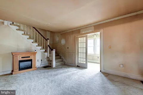Living - 40 Lotus St, Dover, DE 19901 photo 1 of 4