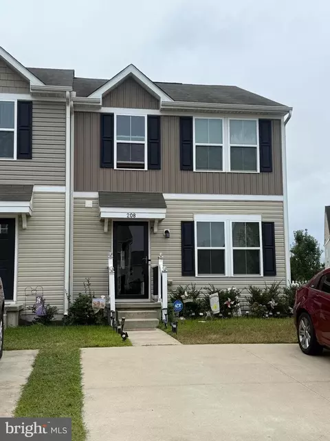 208 Lady Bug Dr, Dover, DE 19901