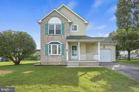 63 Raphael Rd, Smyrna, DE 19977