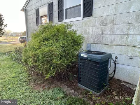 Exterior - 1552 John Clark Rd, Dover, DE 19904 photo 2 of 2