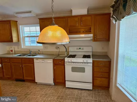 Kitchen - 549 Weaver Dr #549, Dover, DE 19901 photo 3 of 4