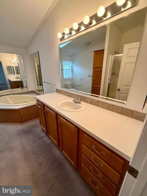 Bath - 549 Weaver Dr #549, Dover, DE 19901 photo 5 of 6