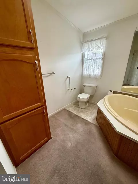 Bath - 549 Weaver Dr #549, Dover, DE 19901 photo 3 of 6