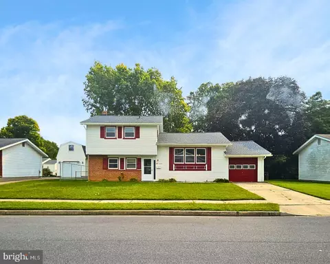816 Townsend Blvd, Dover, DE 19901