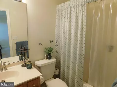 Bath - 28 Baltray, Dover, DE 19904 photo 5 of 5