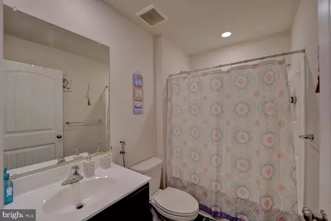 Bath - 508 Ridgely Blvd, Dover, DE 19904 photo 1 of 1