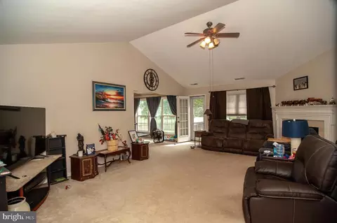 Entry Way - 202 W Darby Cir, Dover, DE 19904 photo 4 of 4