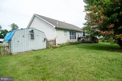 Exterior - 202 W Darby Cir, Dover, DE 19904 photo 3 of 5