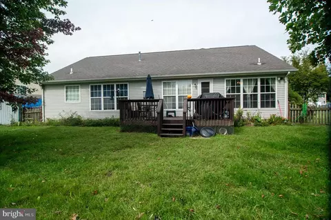 Exterior - 202 W Darby Cir, Dover, DE 19904 photo 4 of 5