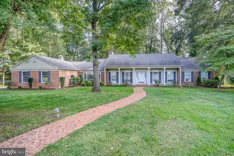5 Stuart Dr, Dover, DE 19901