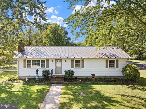 114 W North St, Felton, DE 19943