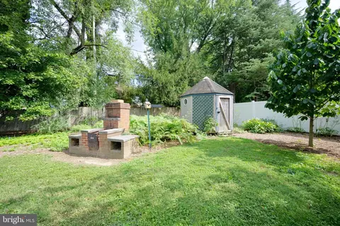 Exterior - 1901 Mitten St, Dover, DE 19901 photo 6 of 12