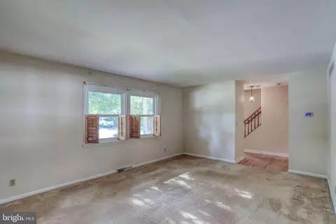 839 Woodcrest Dr, Dover, DE 19904 photo 9